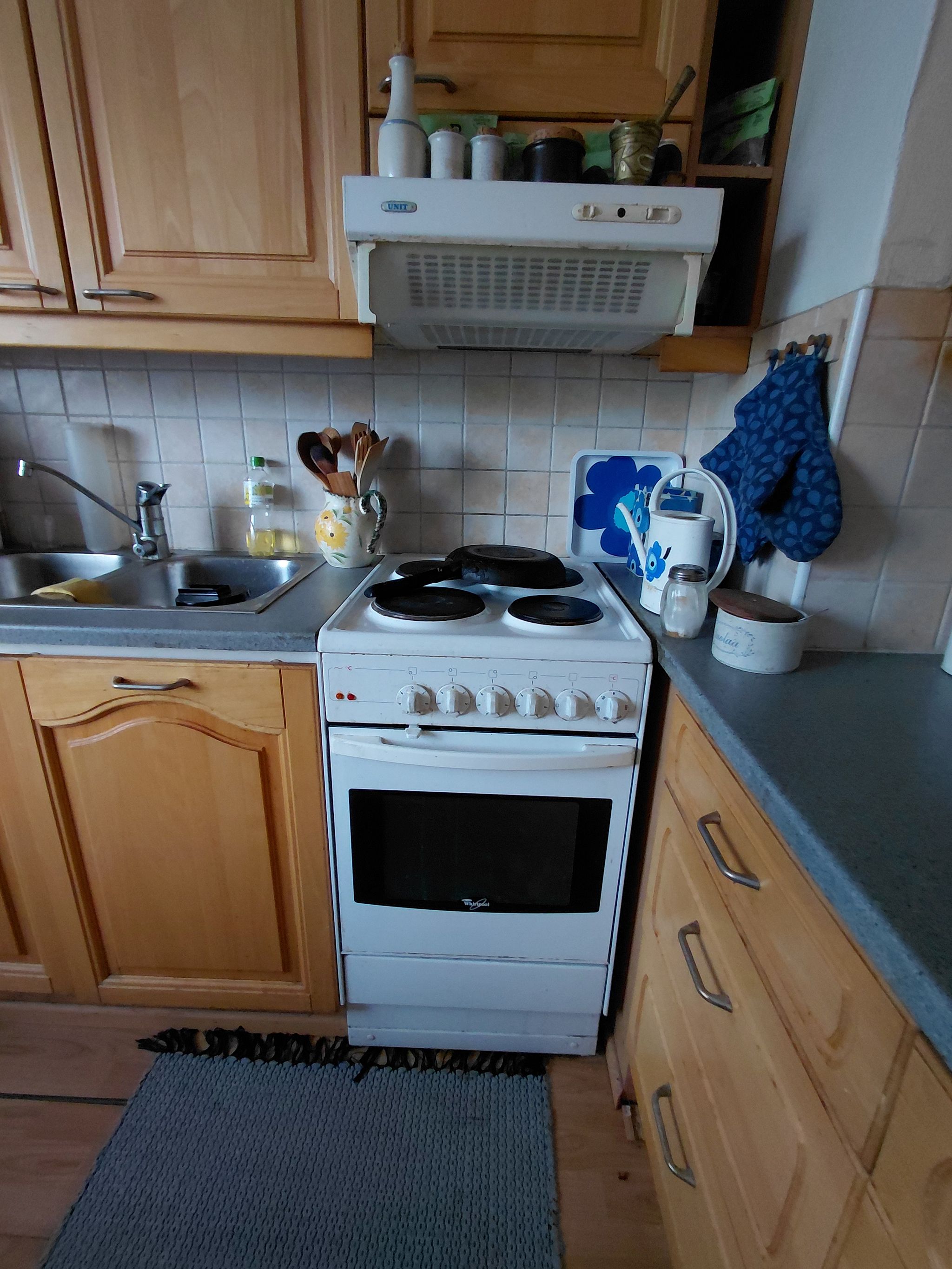 Image 8/16