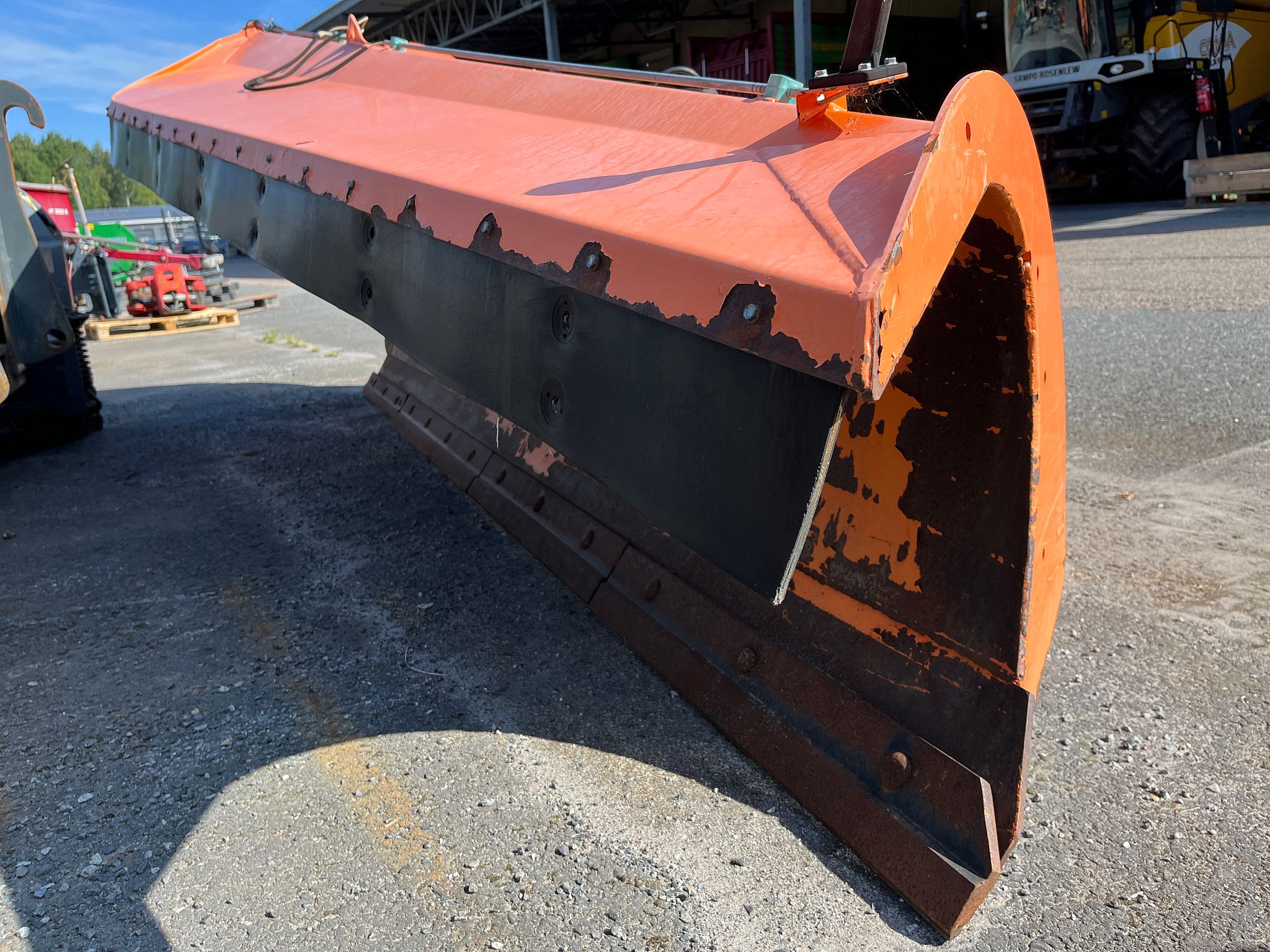 Image 3/12