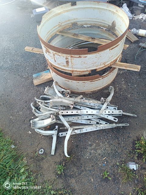 Image 2/3