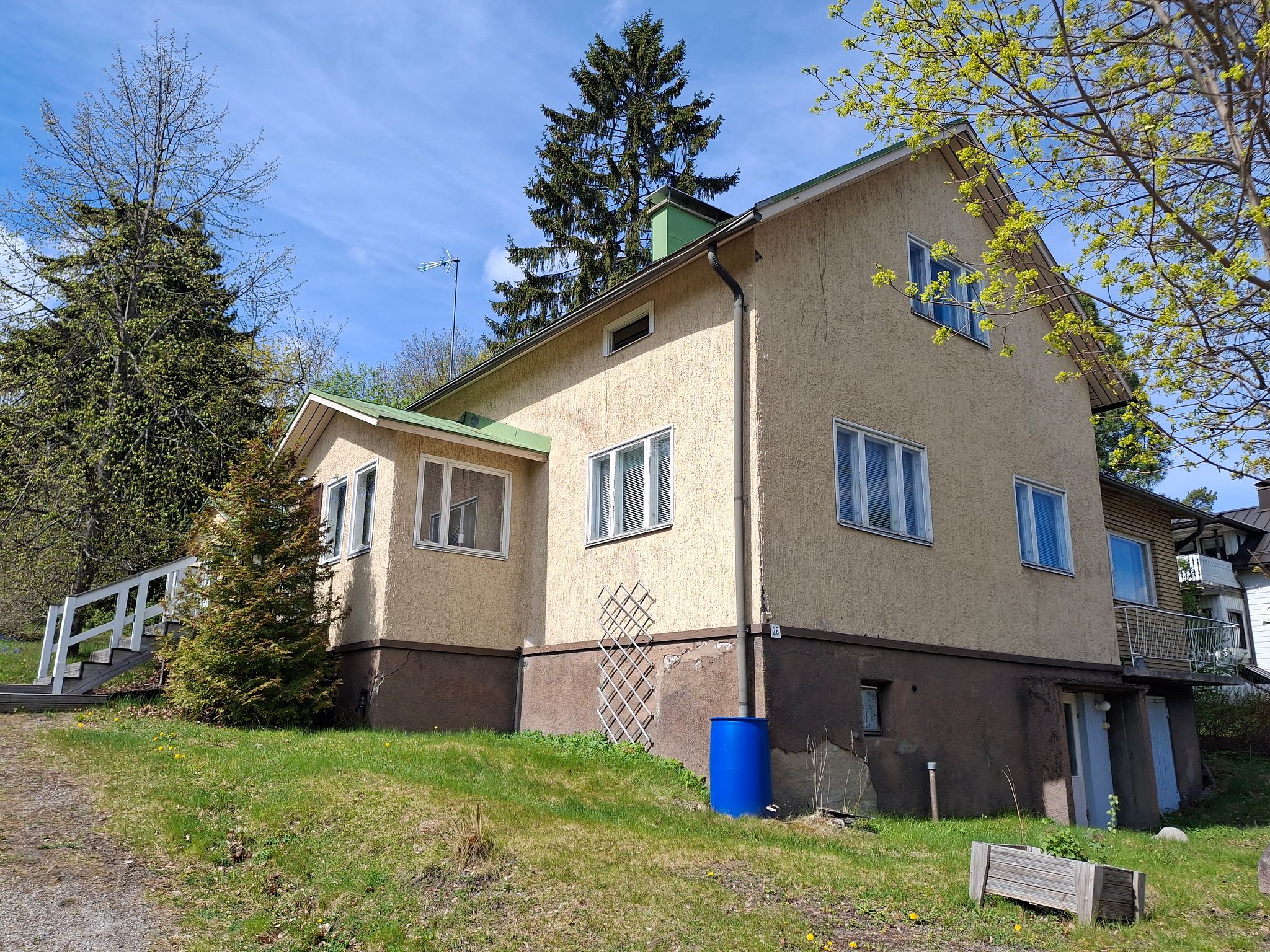 Image 3/46