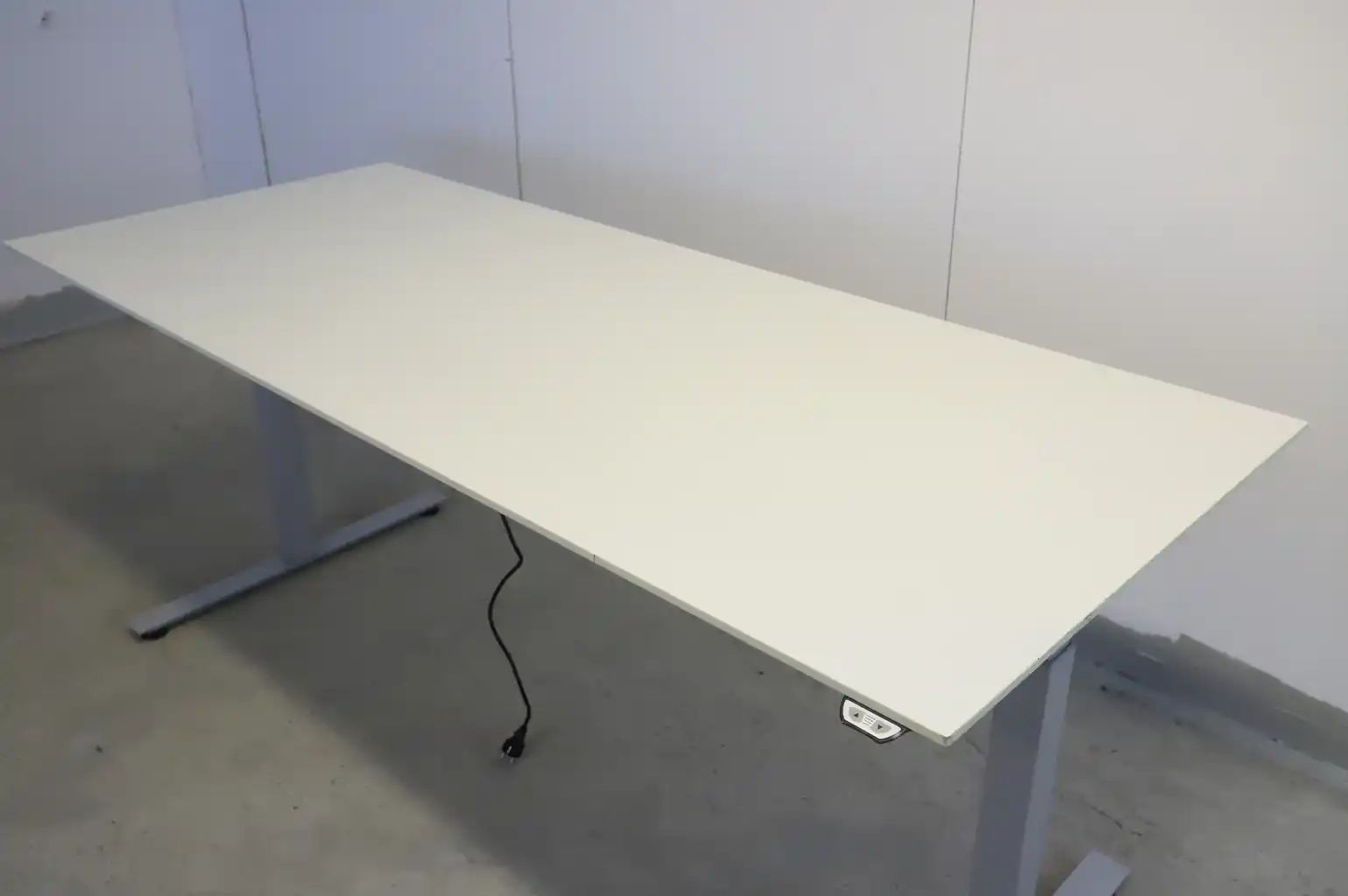 Image 7/10