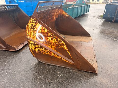 Image 3/7