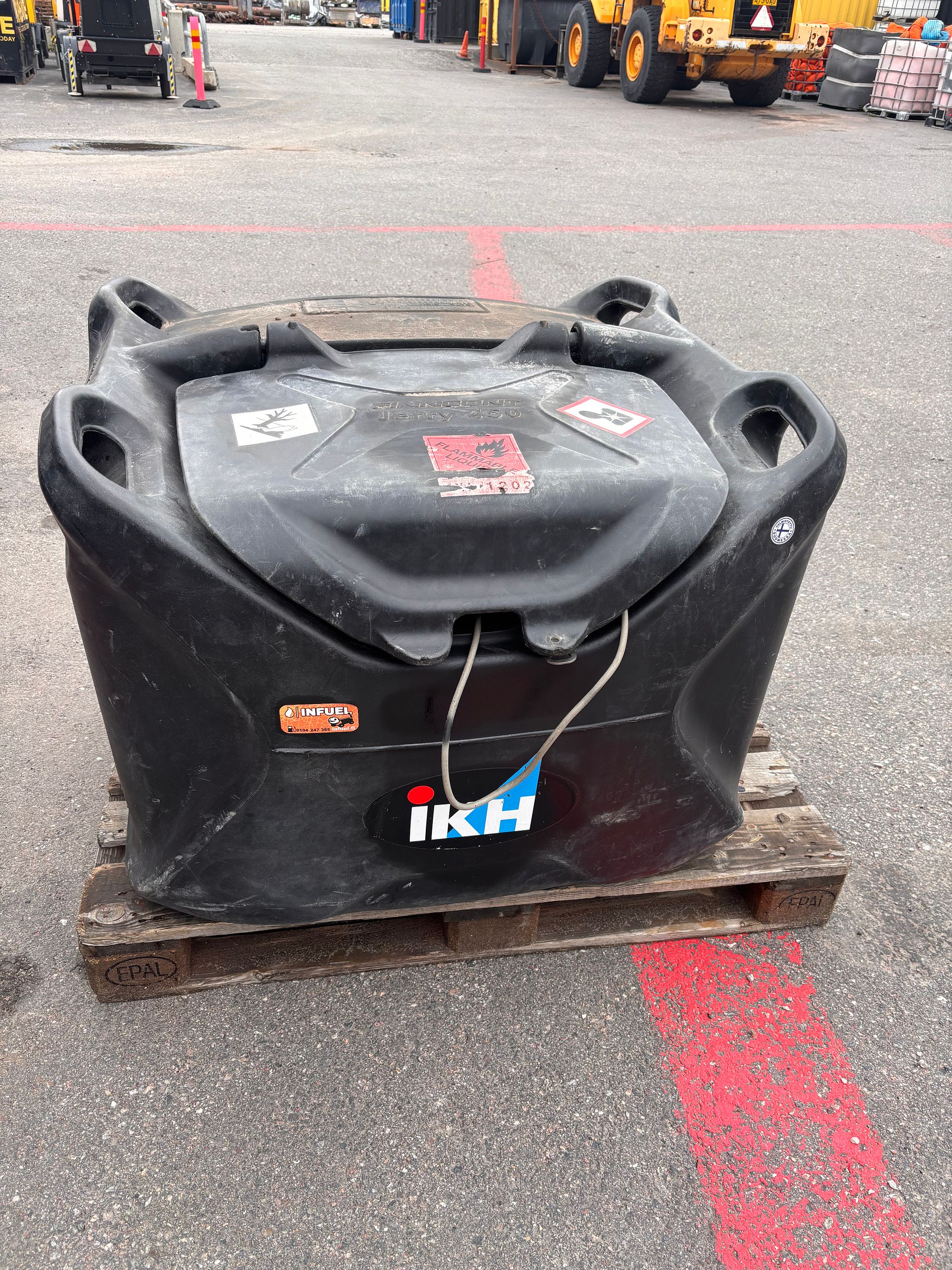 Image 1/8