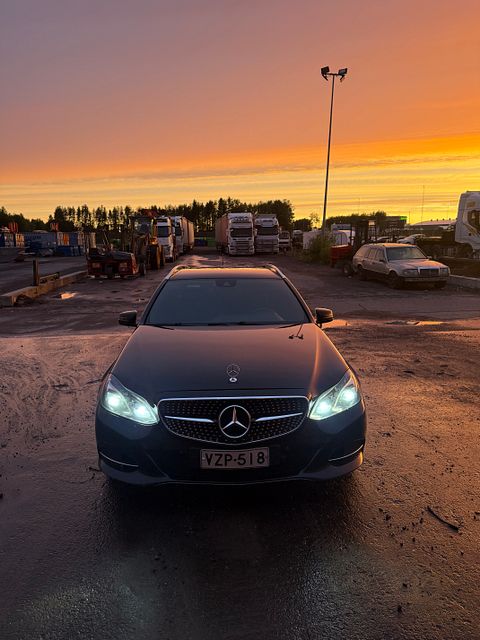 Image 1/18