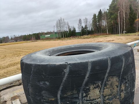 Image 8/13