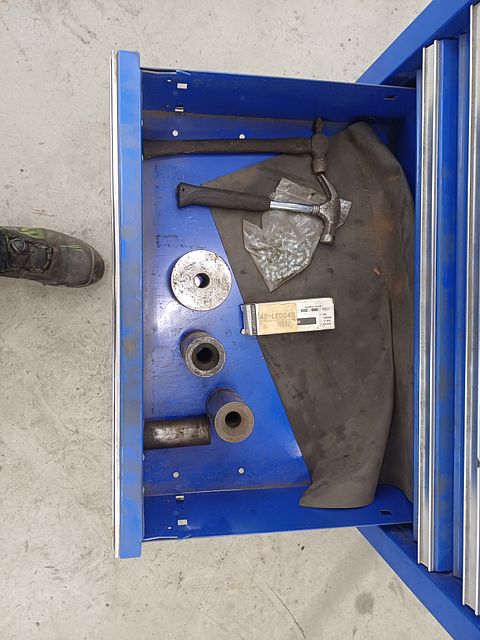 Image 5/8