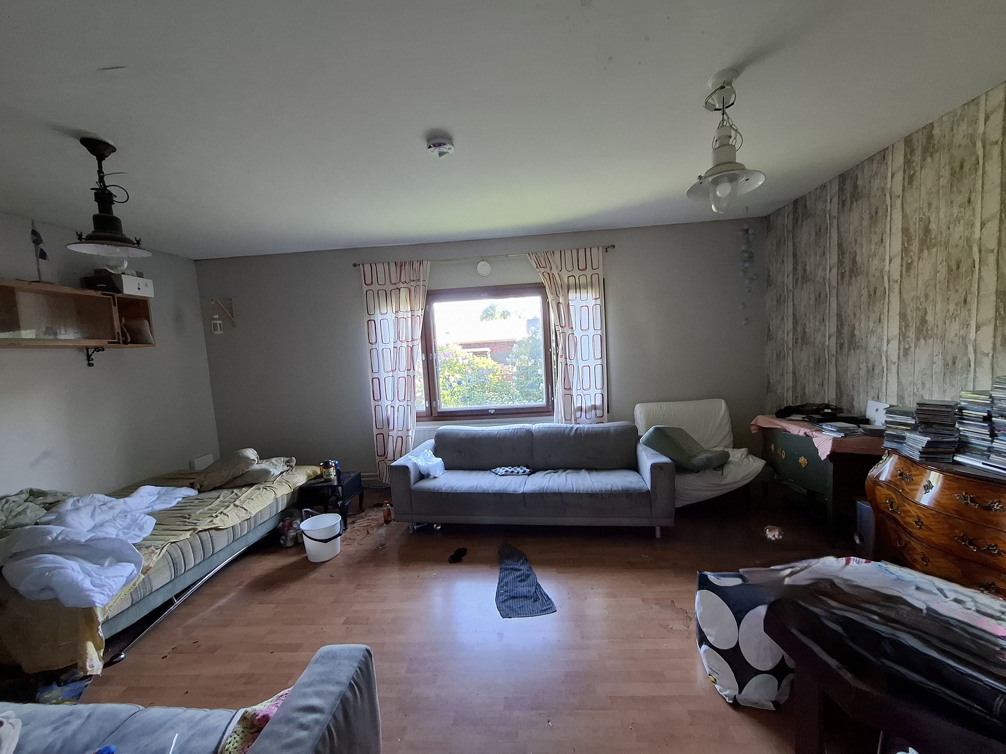 Image 25/25