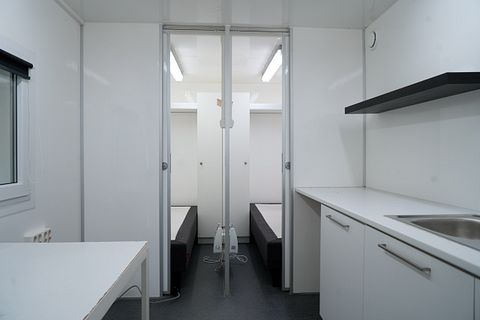 Image 7/17