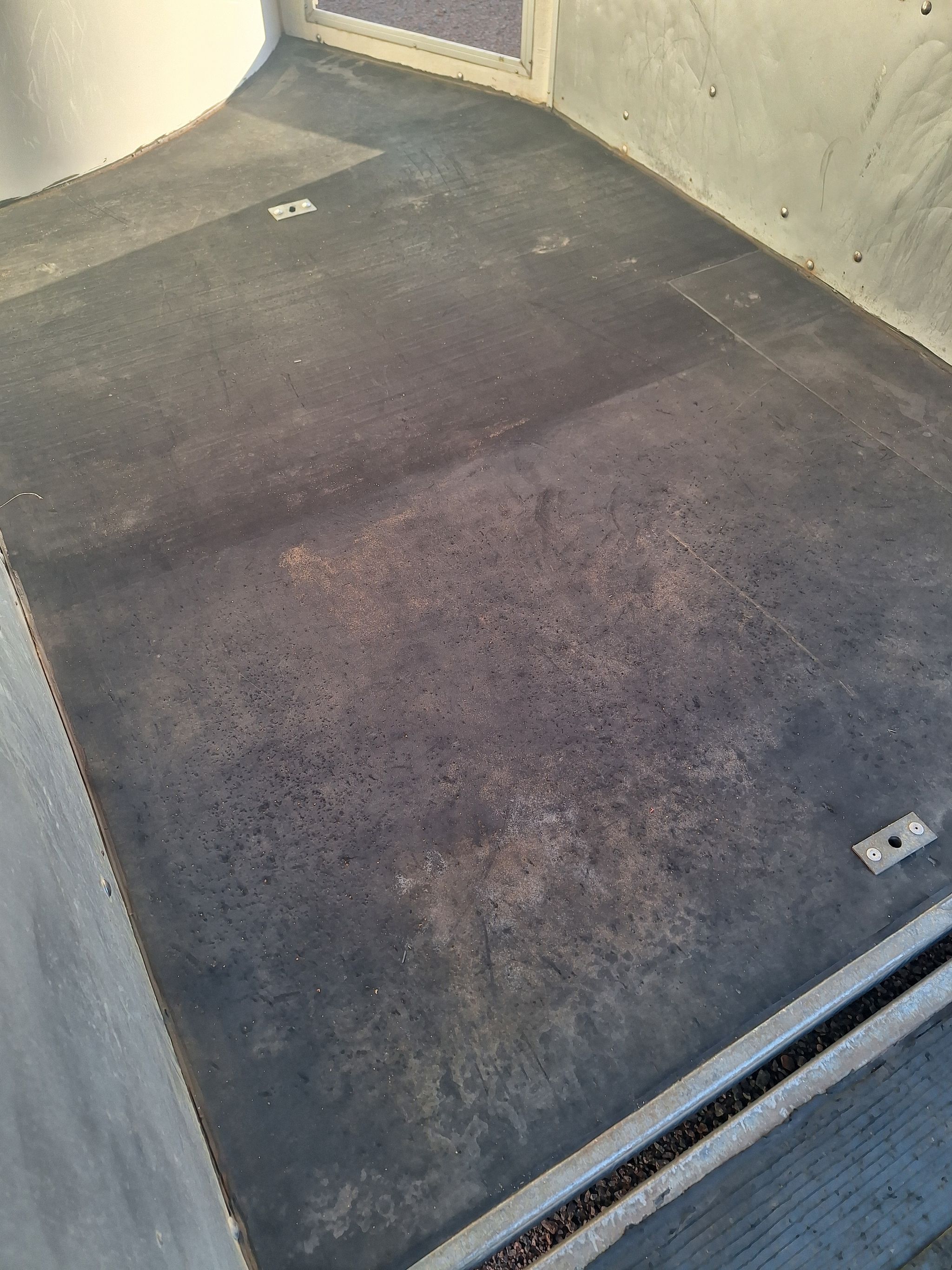 Image 7/10