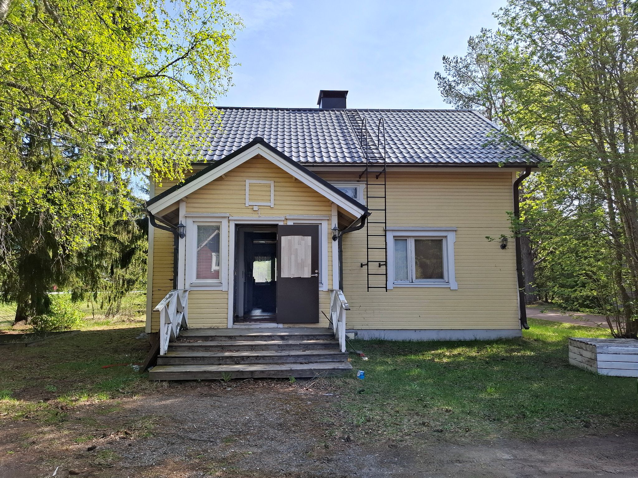 Image 1/14