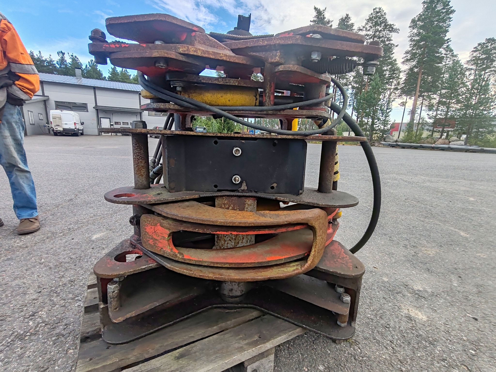 Image 5/7
