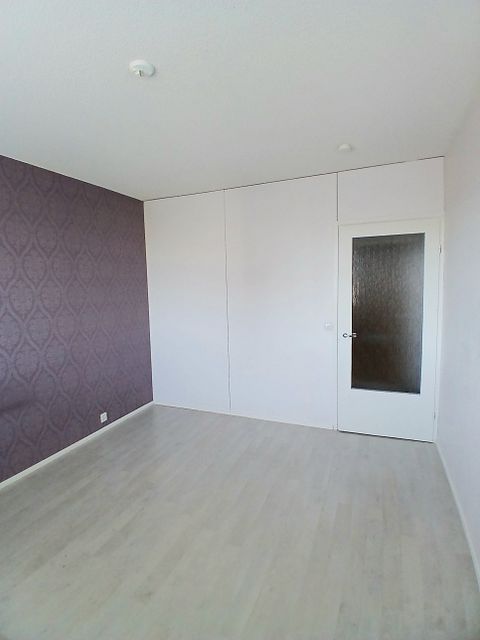Image 13/17