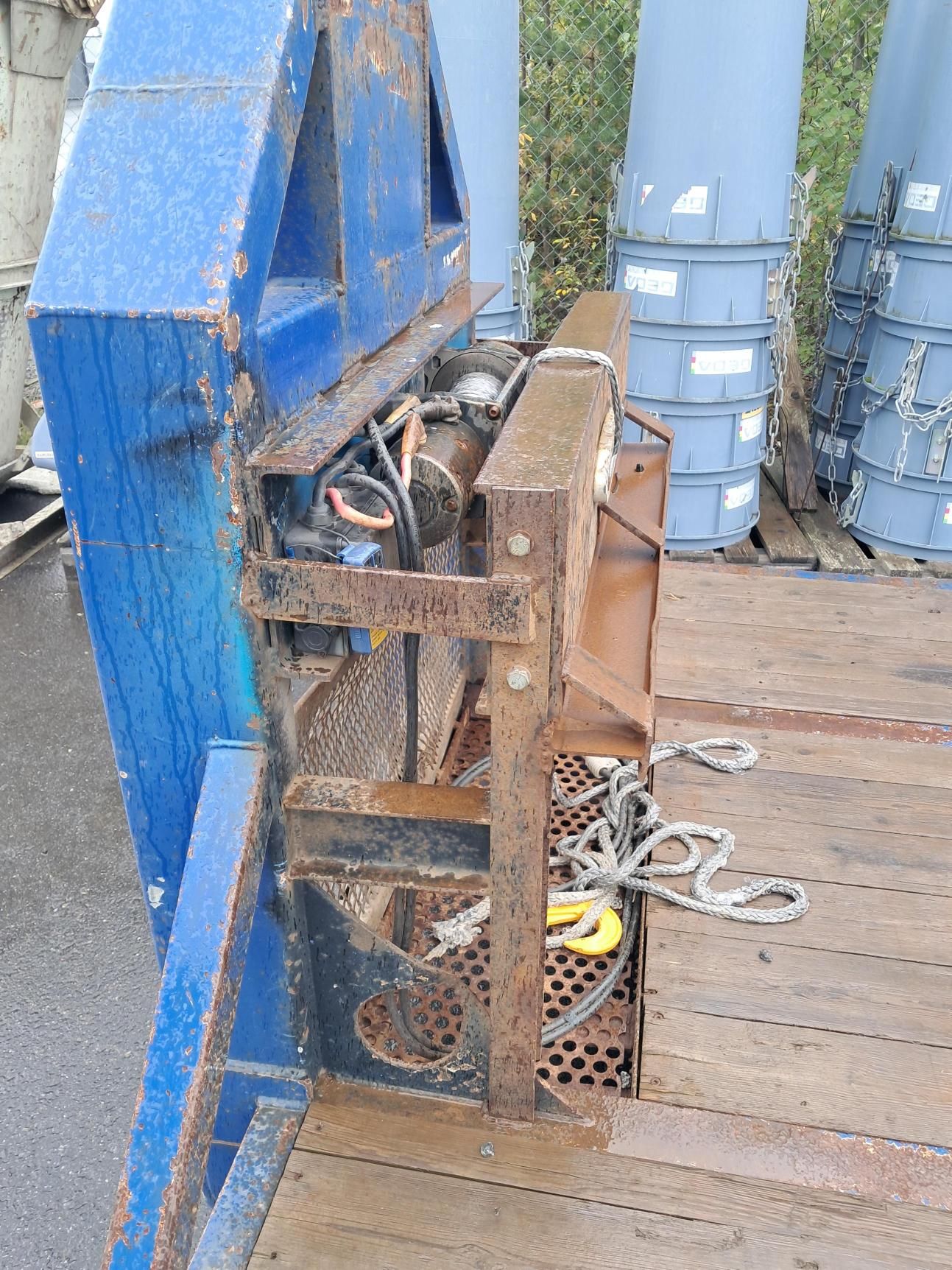 Image 4/9
