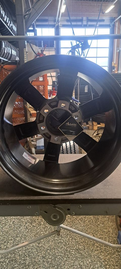 Image 3/21