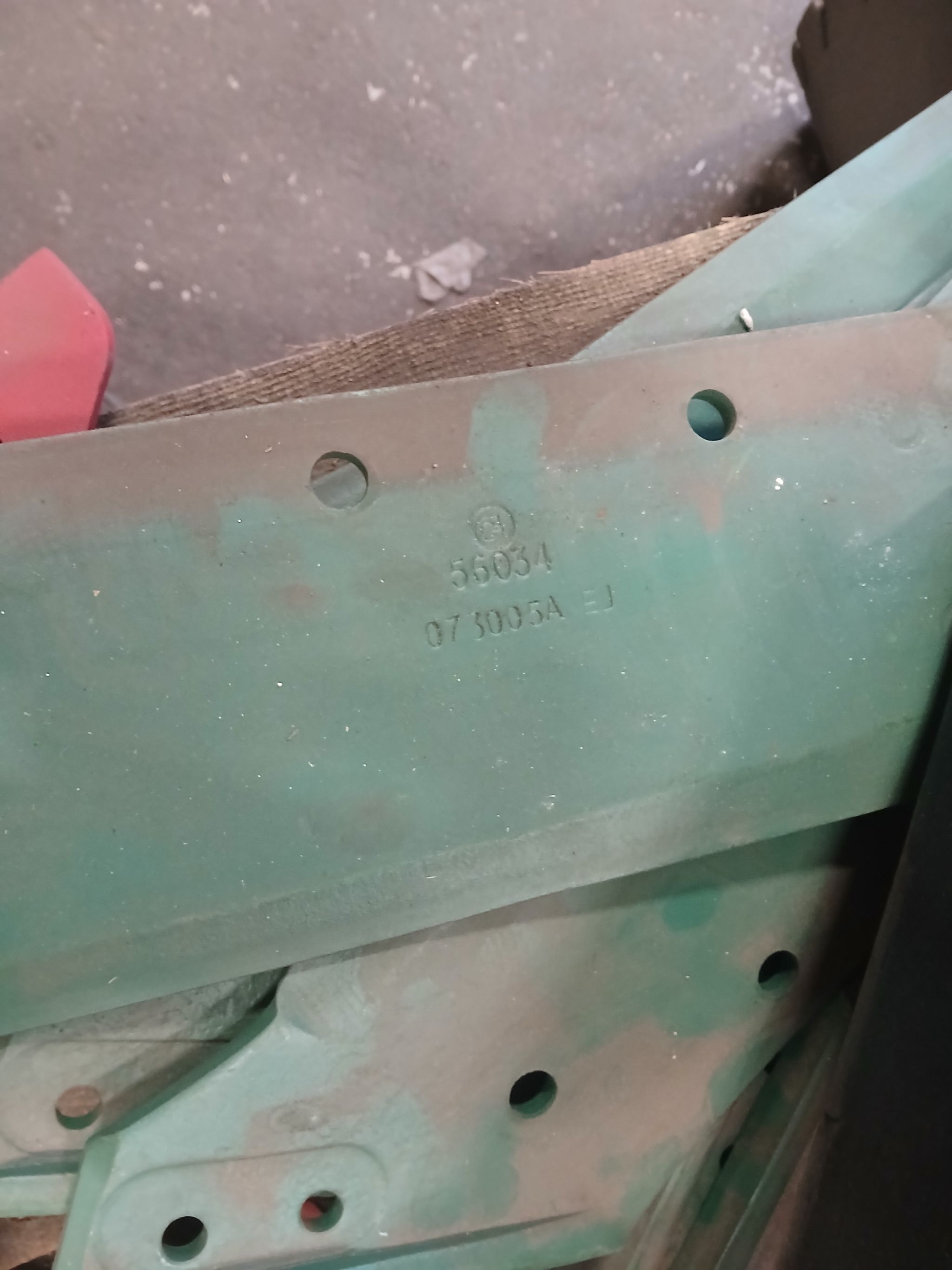 Image 19/23