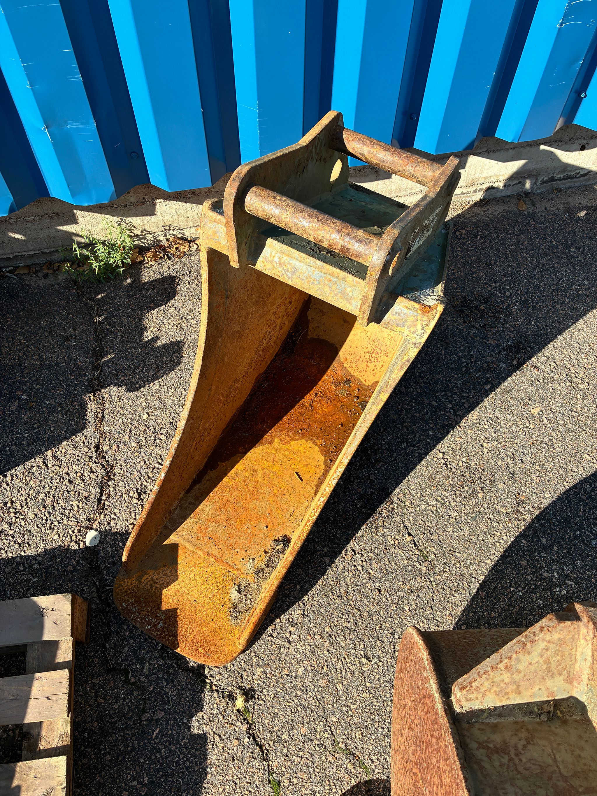 Image 1/7