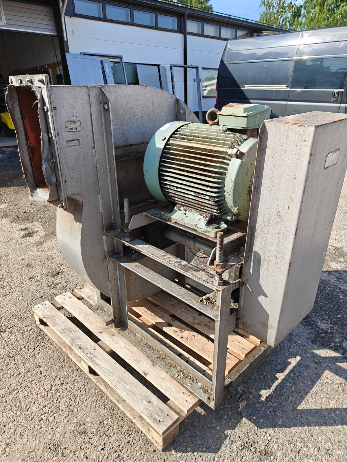 Image 7/8
