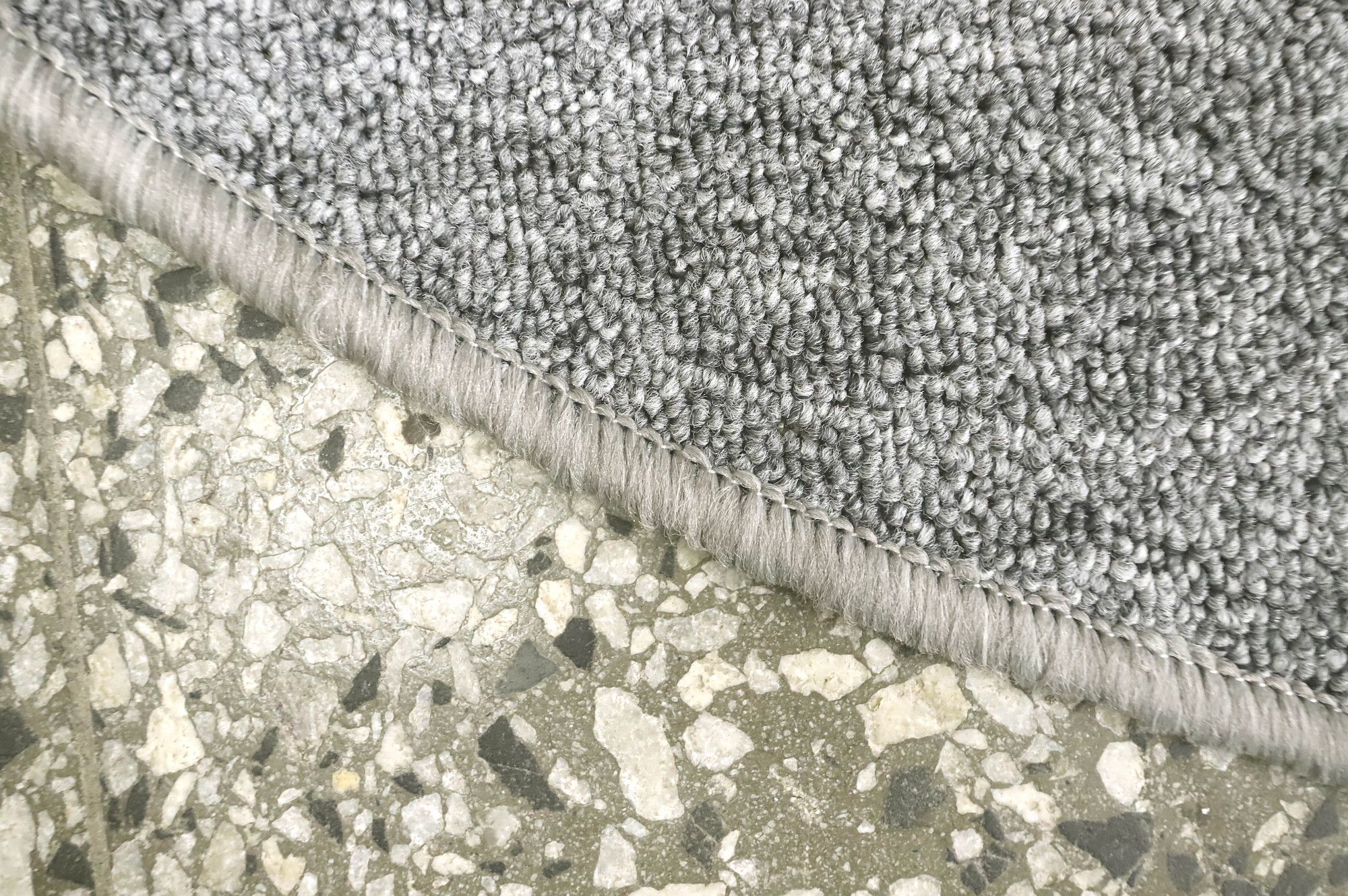 Image 4/6
