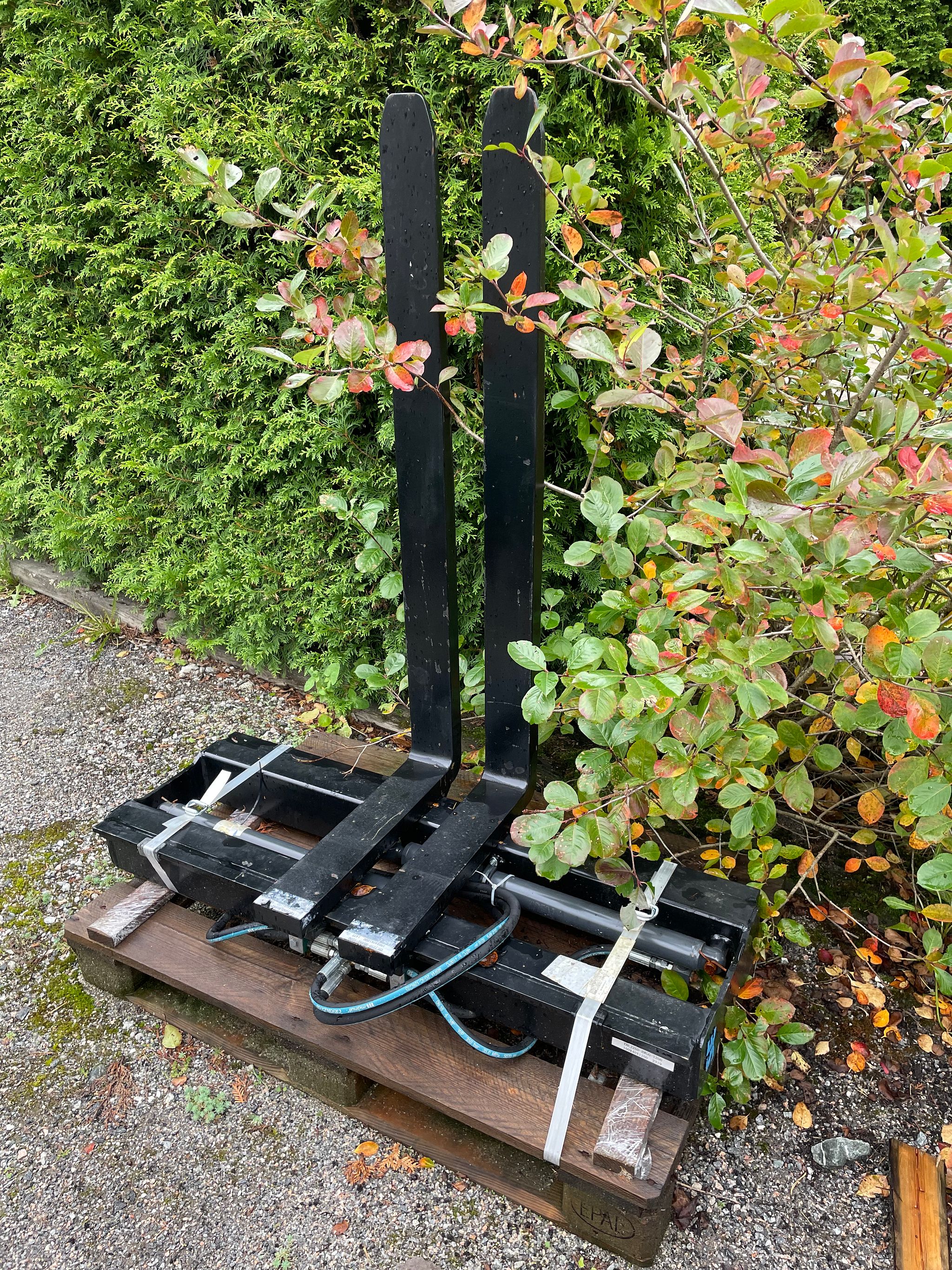 Image 2/3