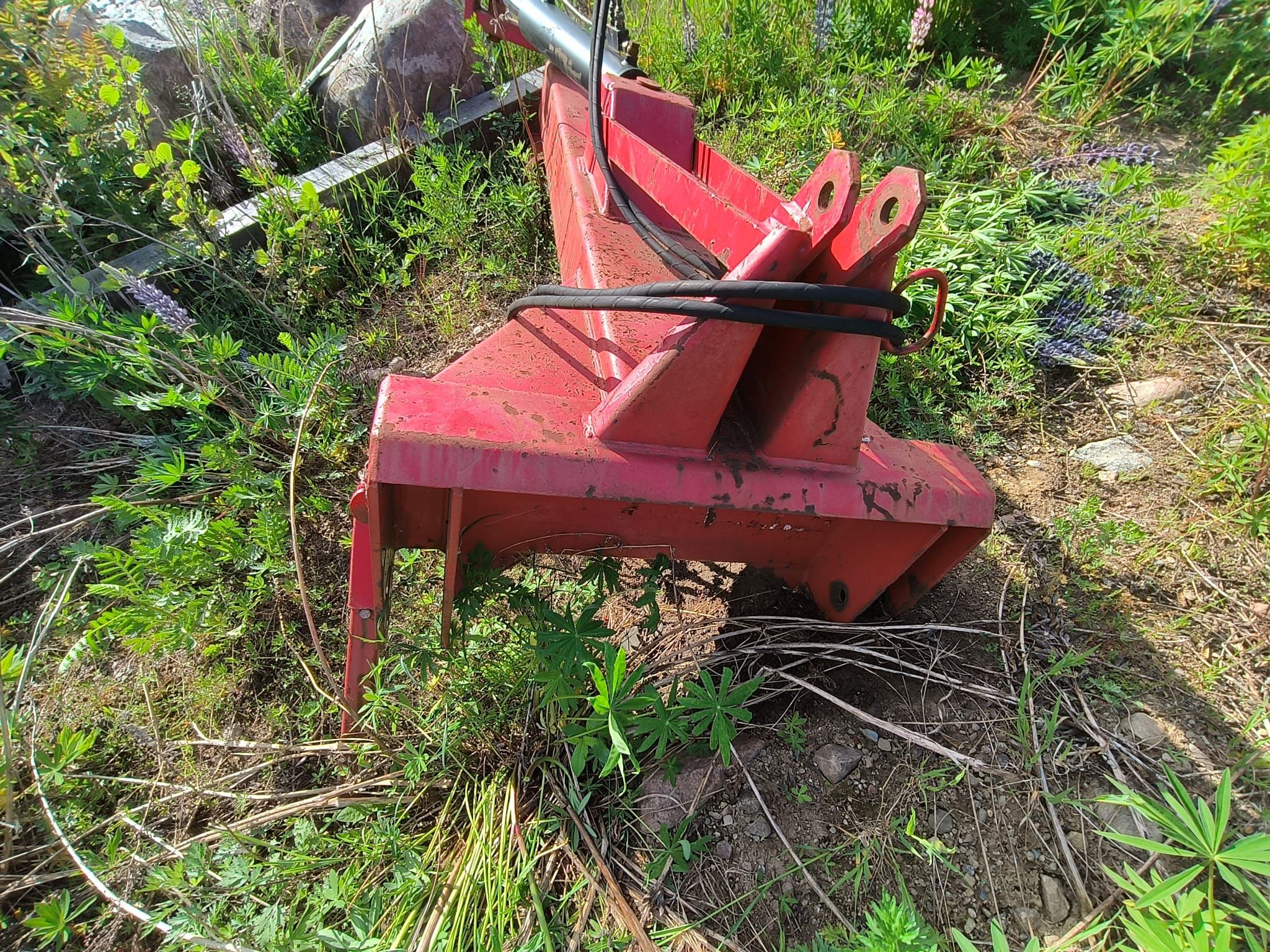 Image 4/8