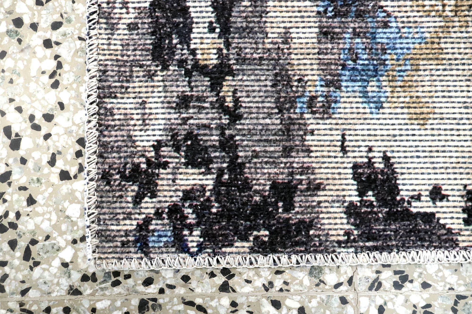 Image 4/6