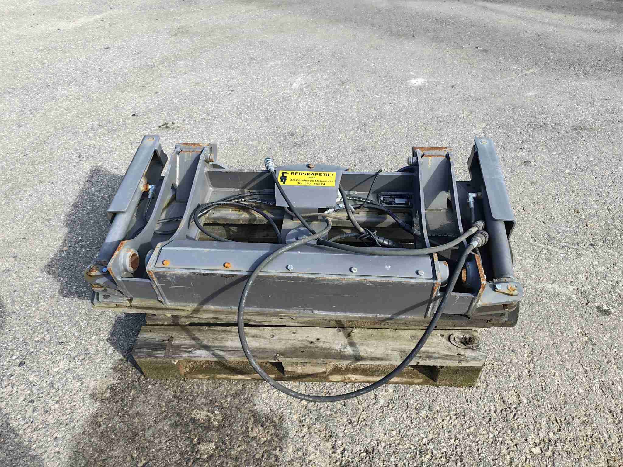 Image 1/3