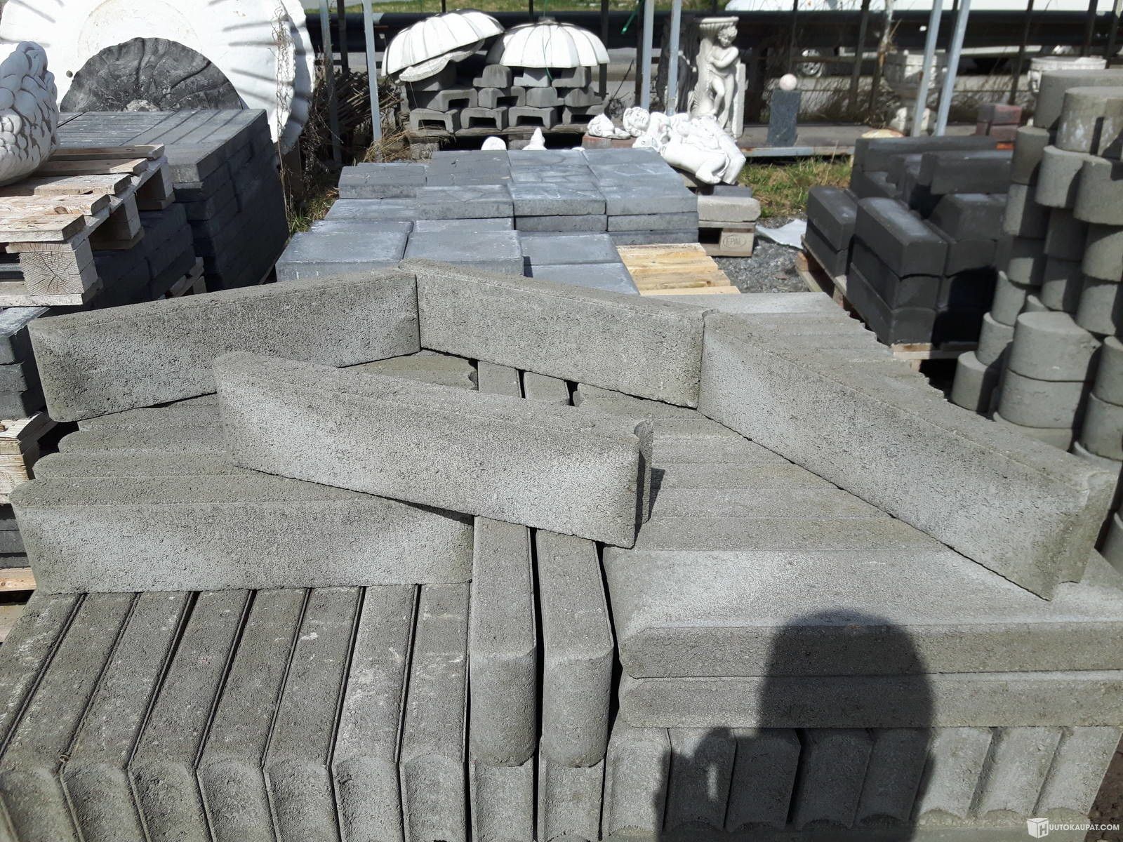 Image 6/7