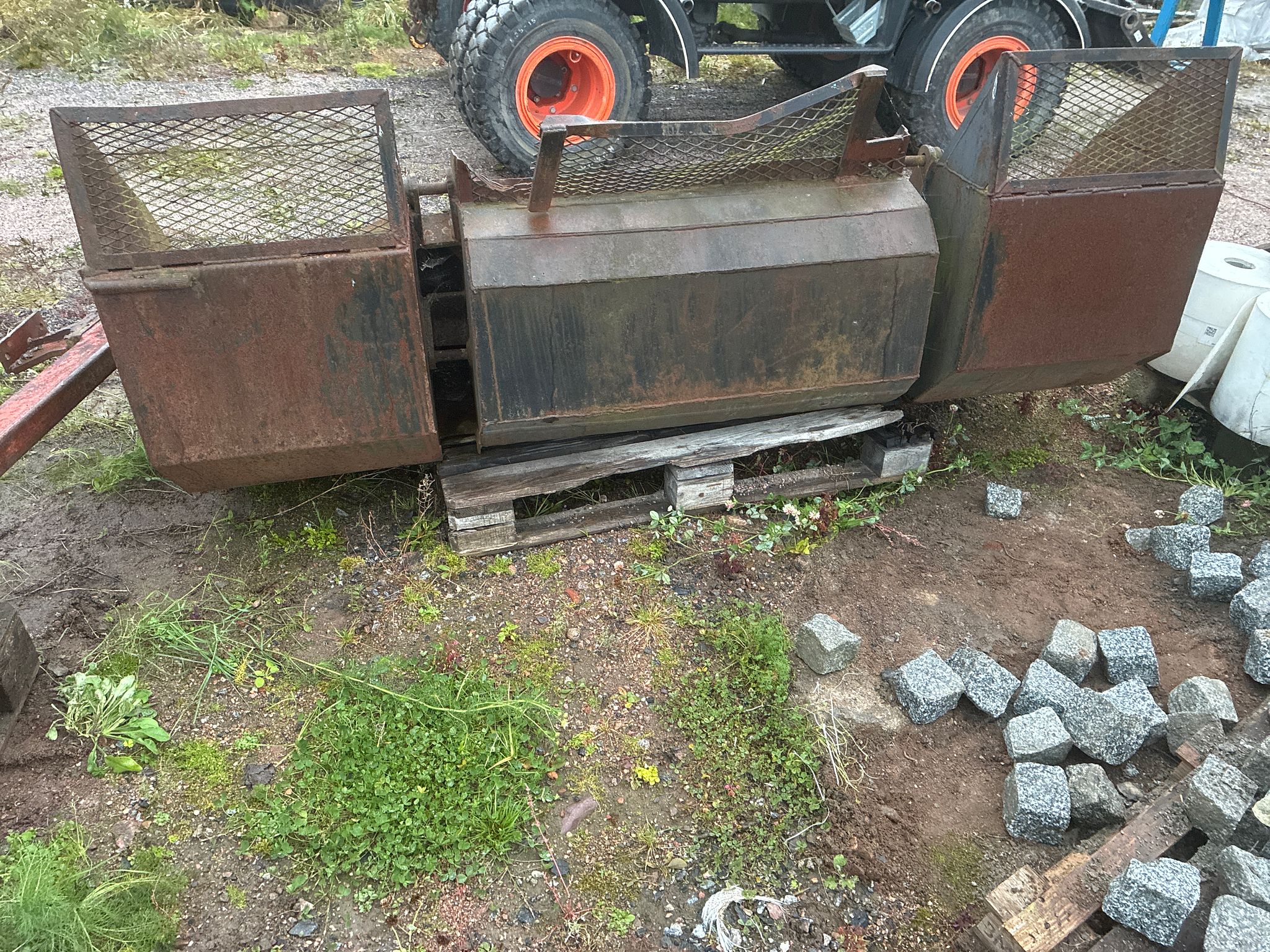 Image 7/8