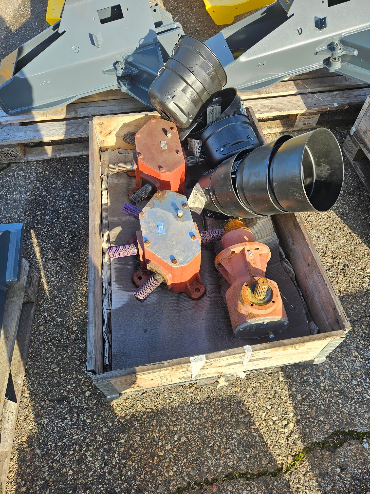 Image 3/3