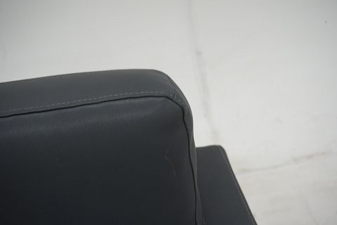 Image 8/8