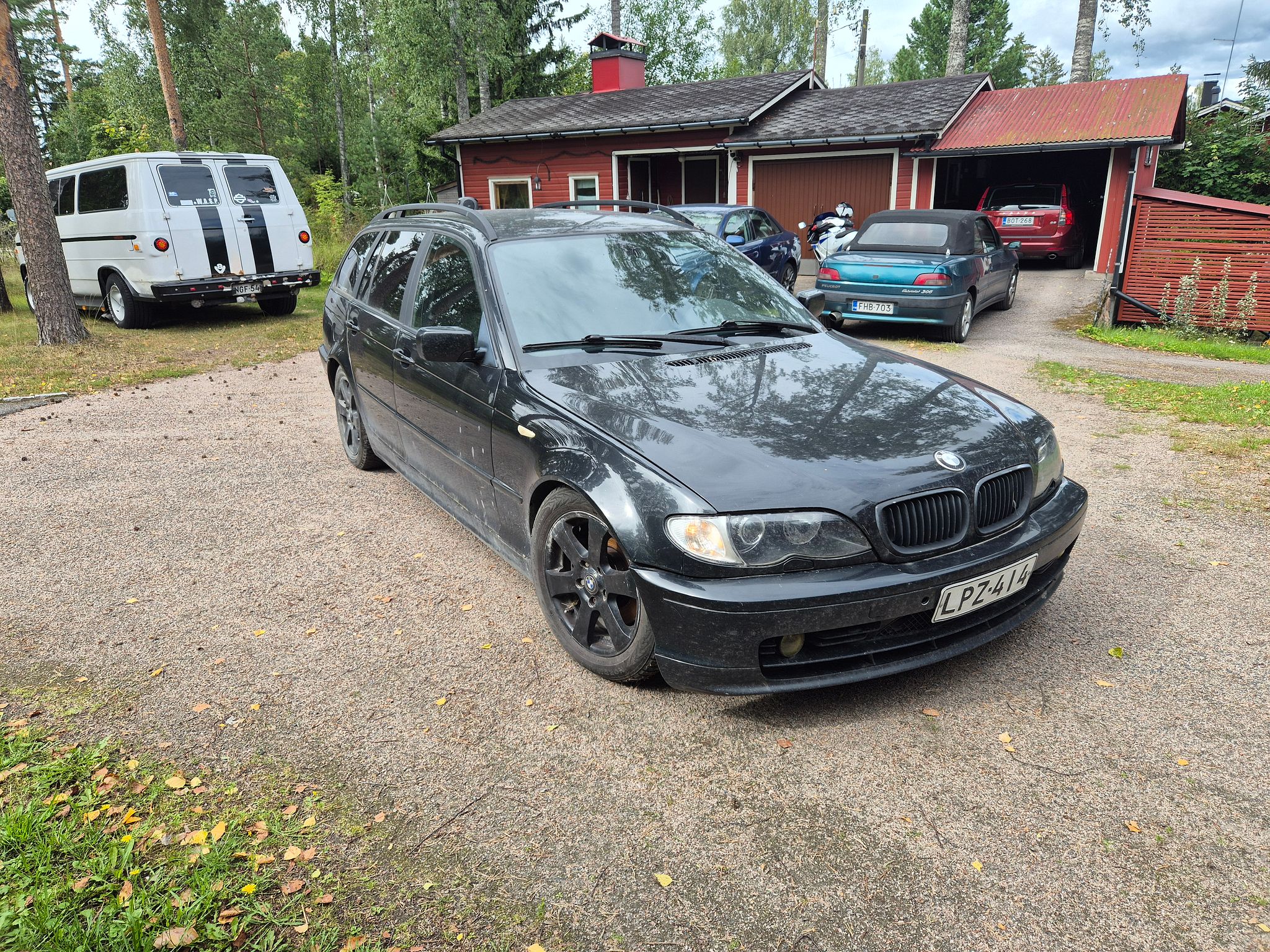 Image 3/19