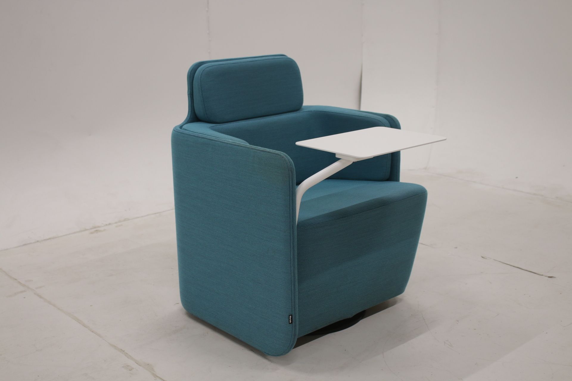 Image 6/10