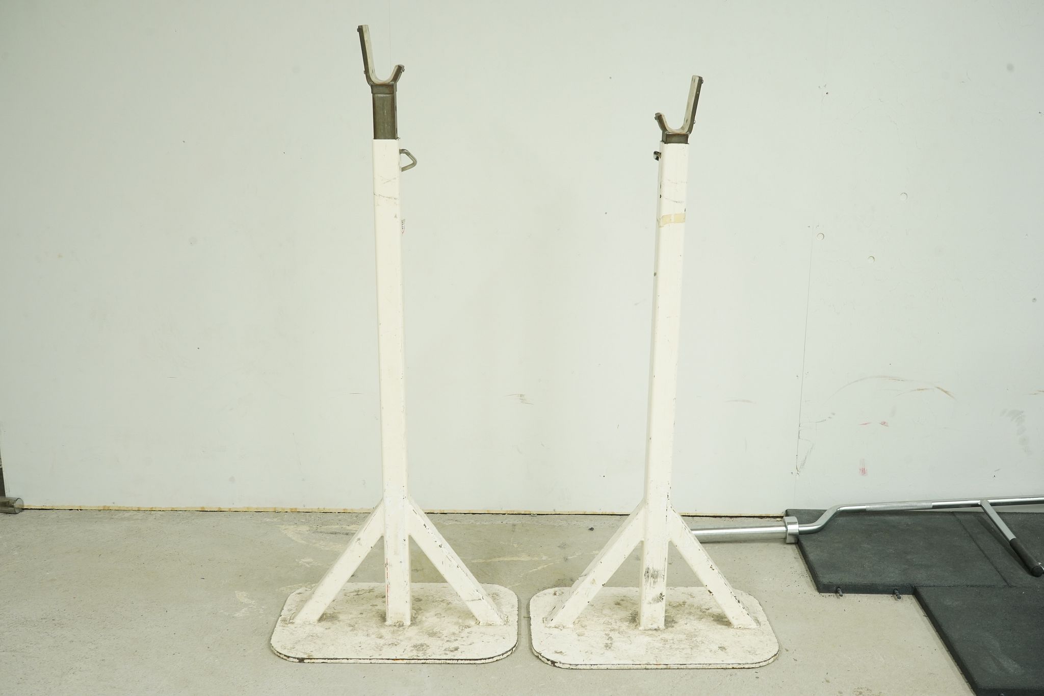 Image 3/8