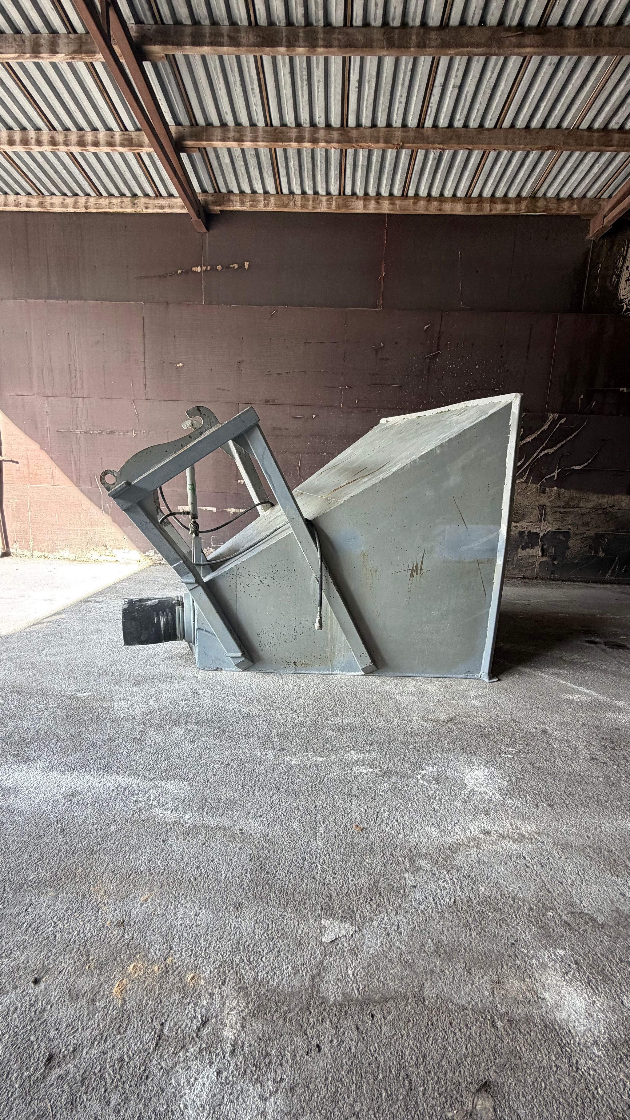 Image 3/3