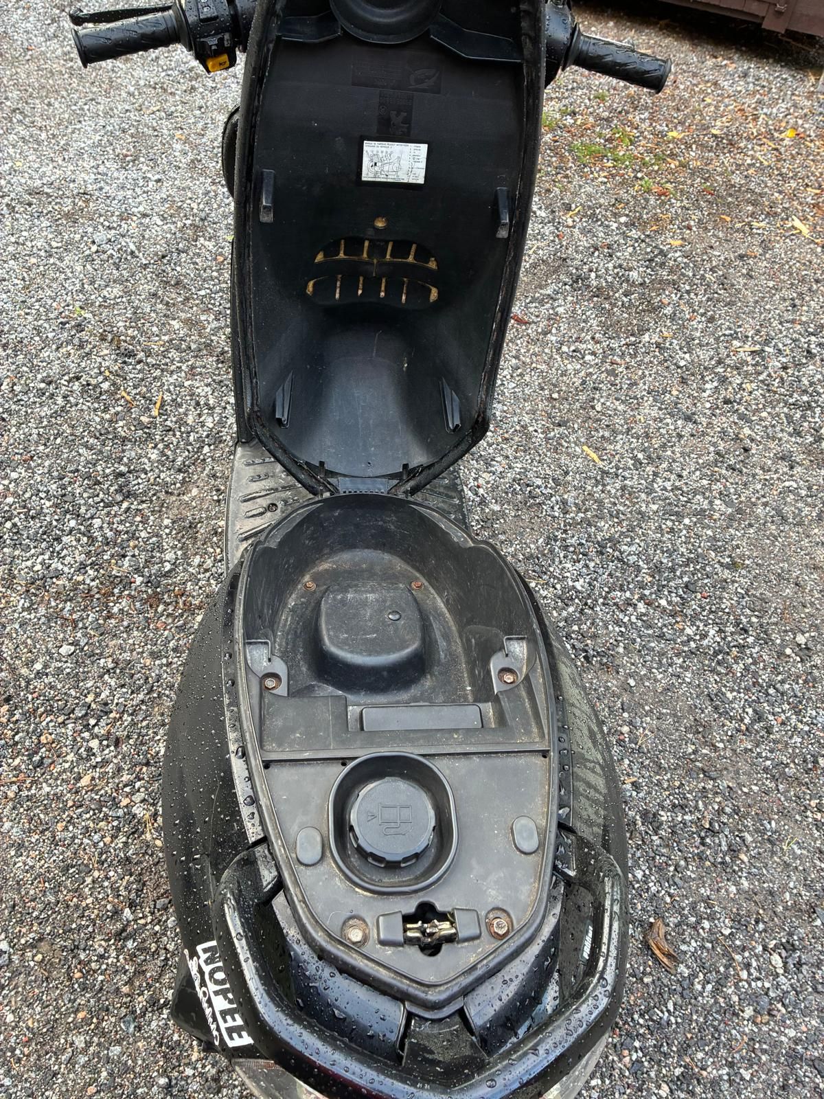 Image 3/6