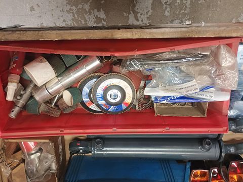 Image 2/12