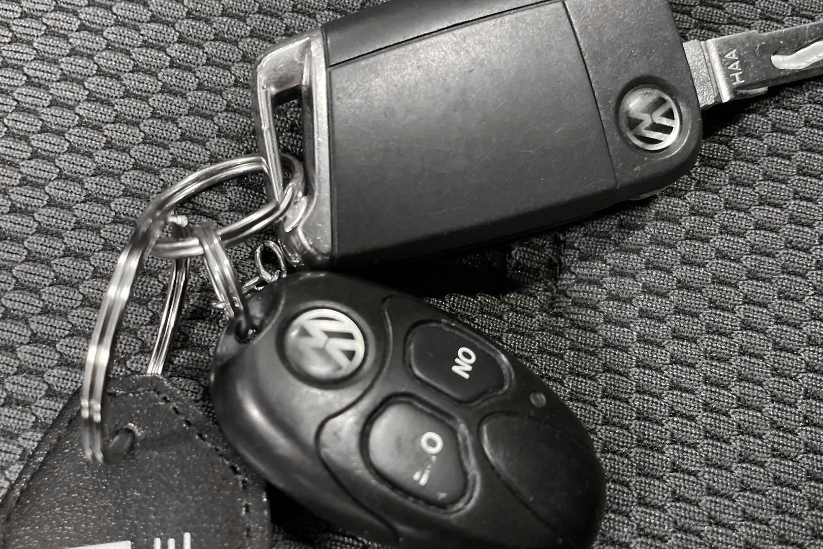 Image 25/50