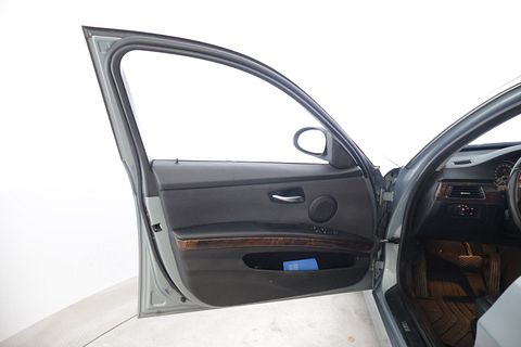 Image 25/56