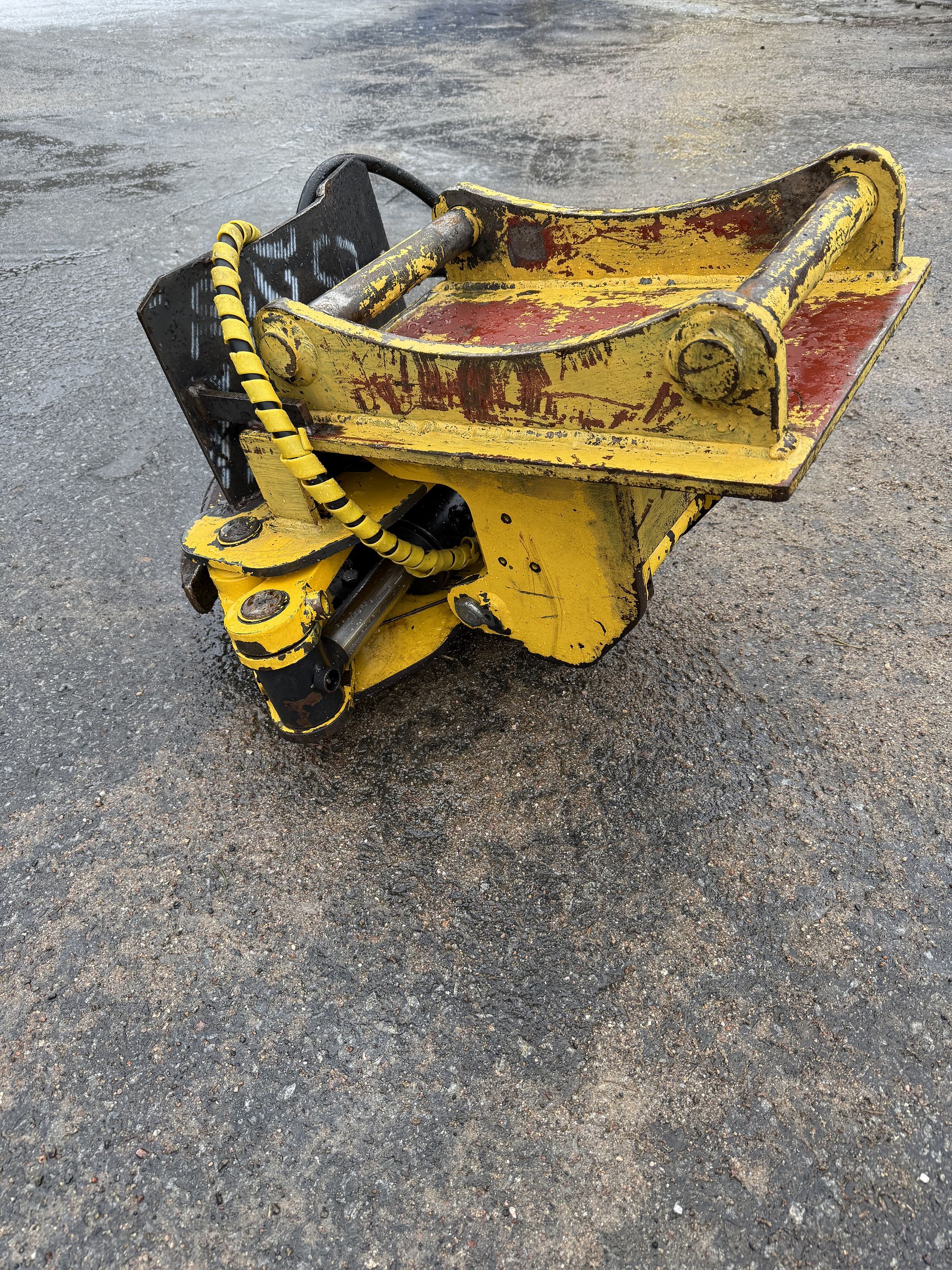 Image 6/6