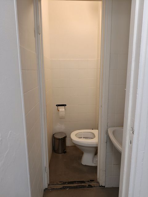 Image 14/19