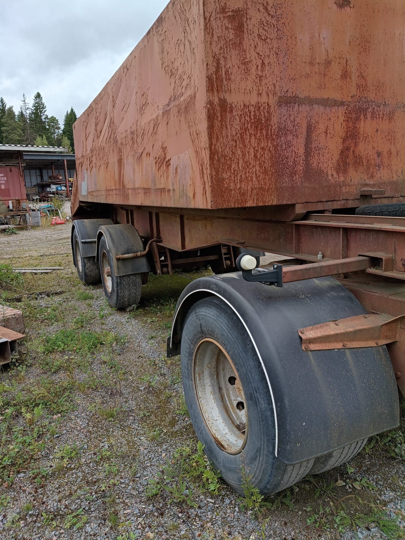 Image 3/7