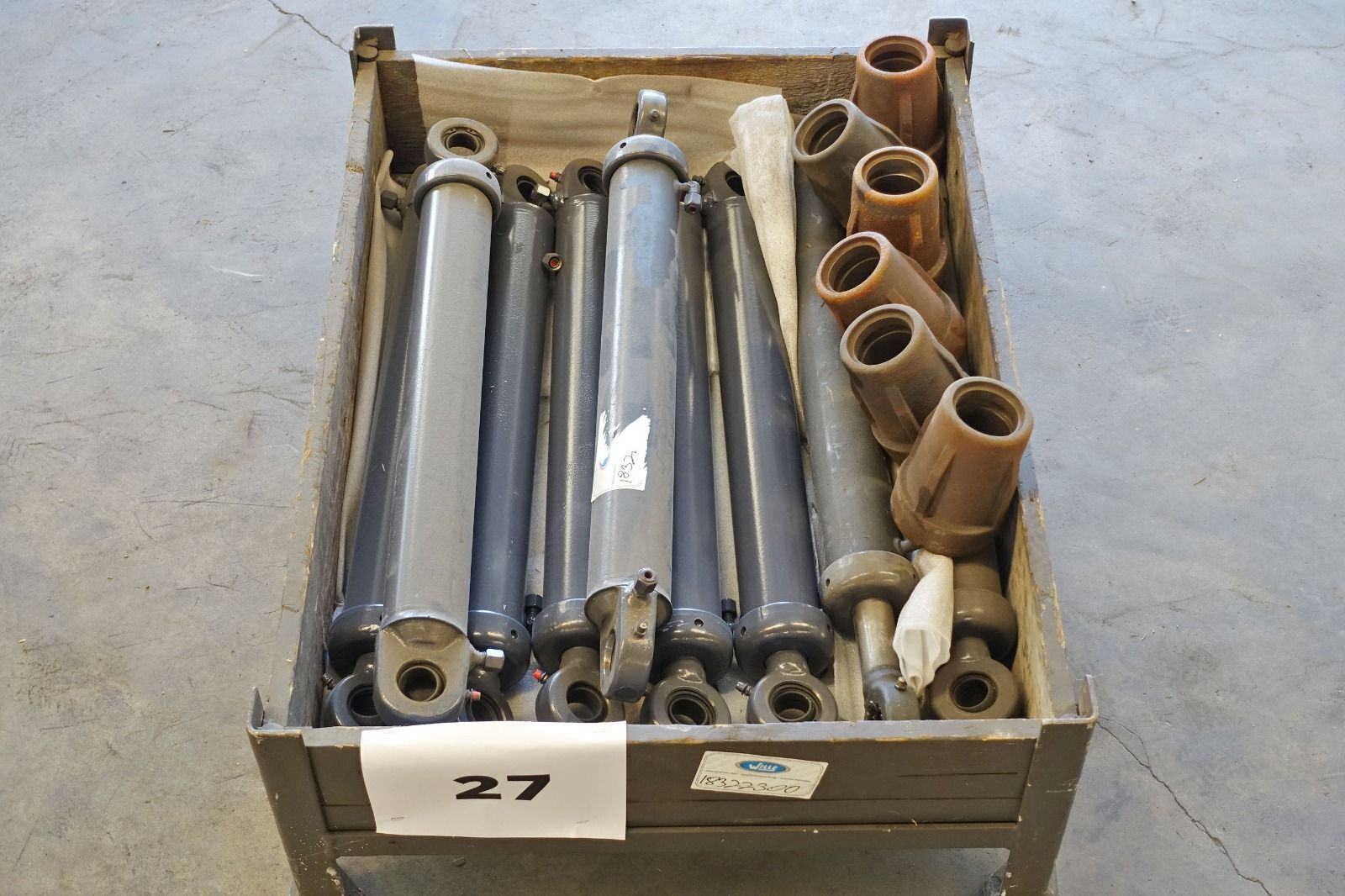 Image 3/4
