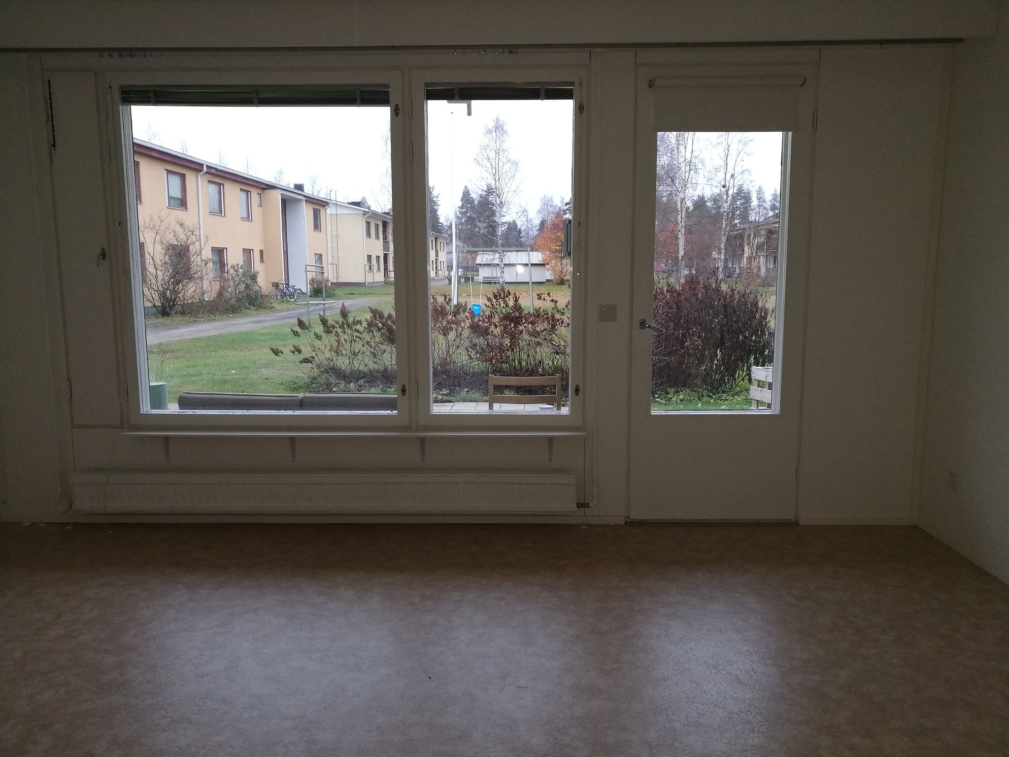 Image 12/19