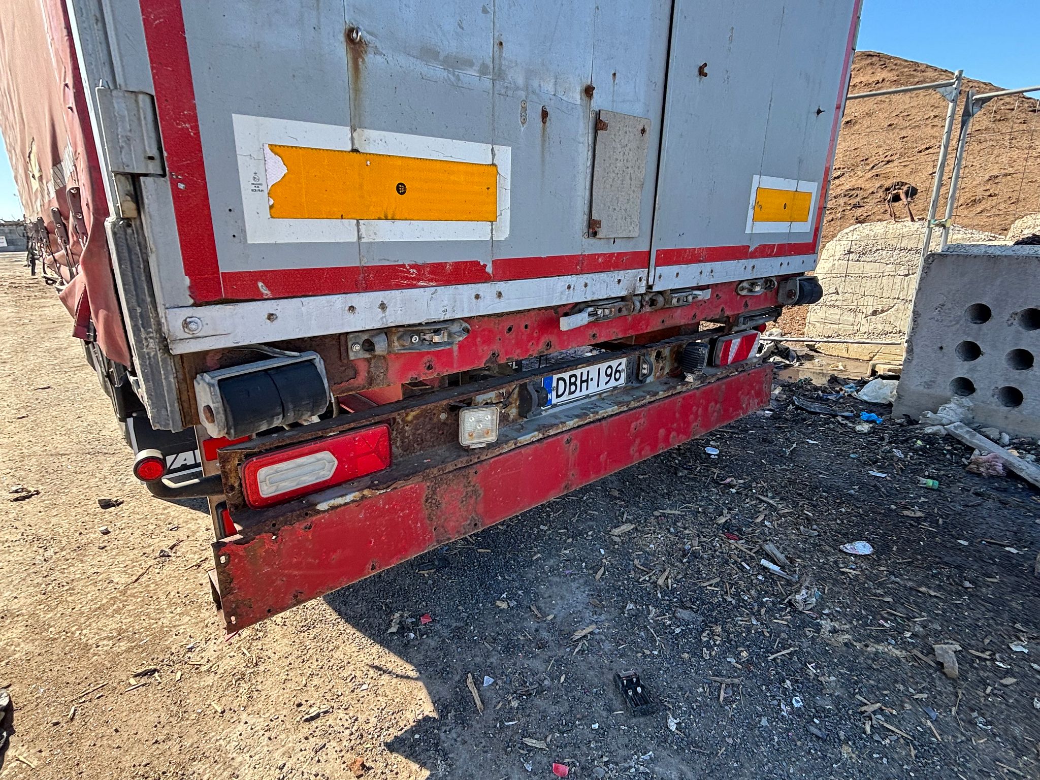 Image 3/20