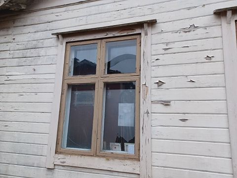 Image 13/100
