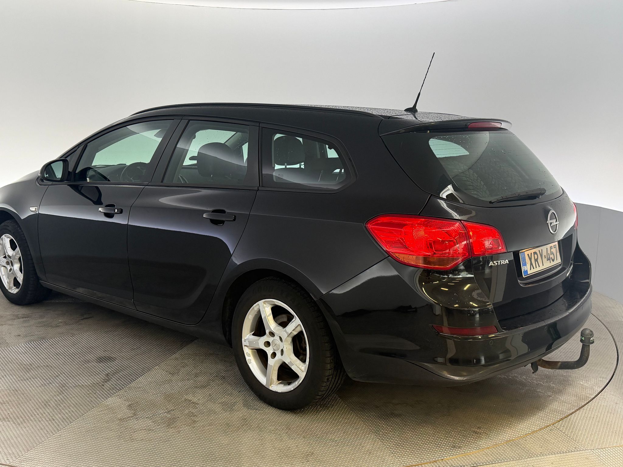 Image 6/28