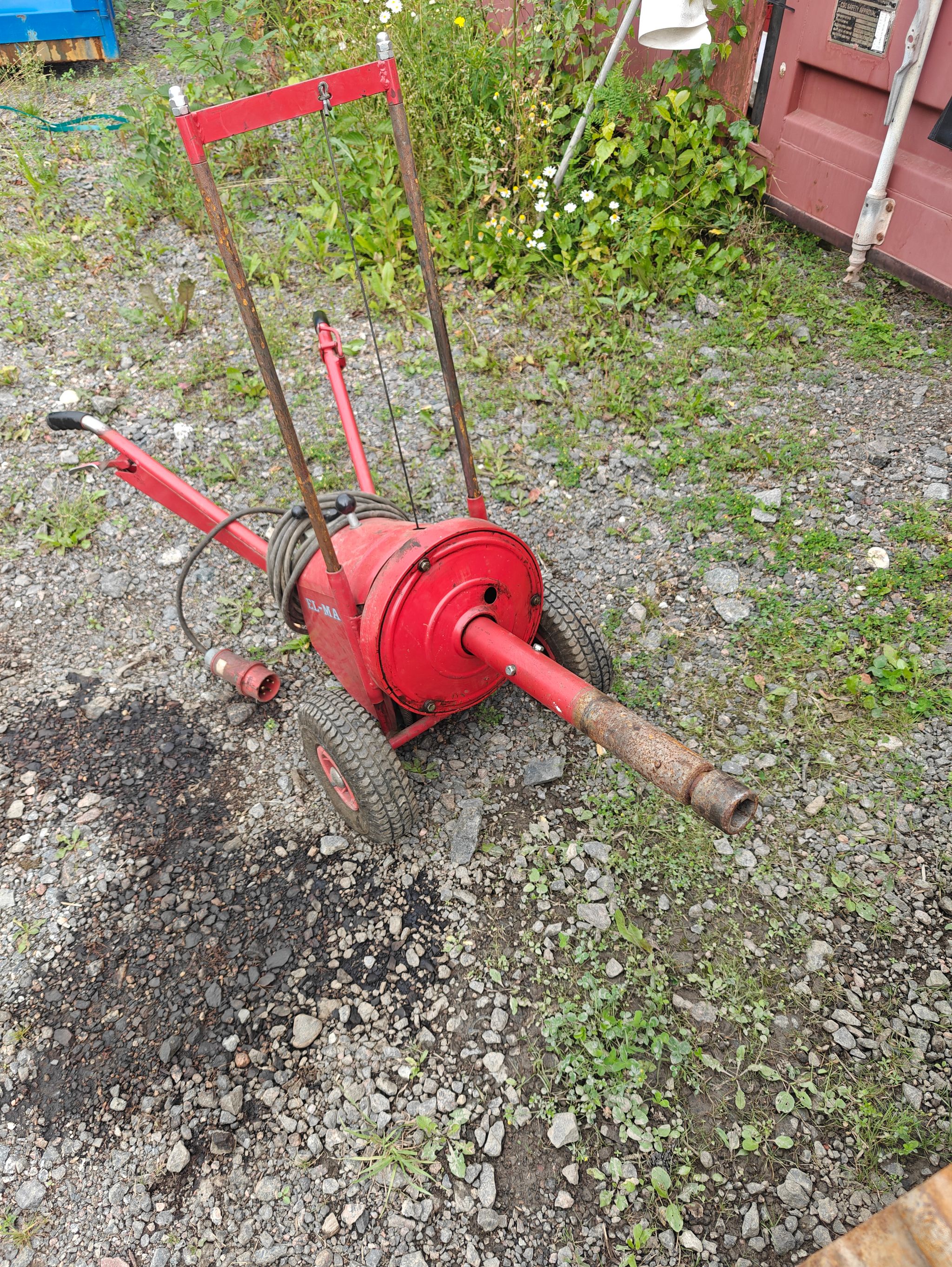 Image 2/4