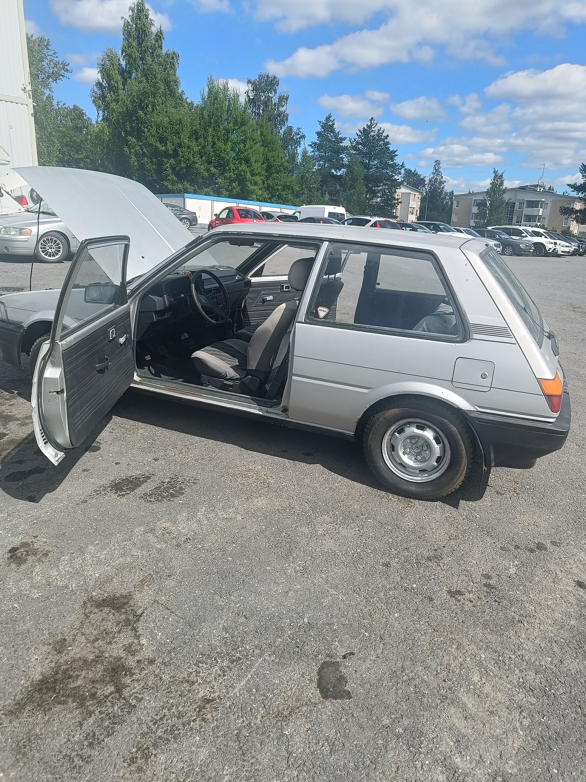 Image 2/25