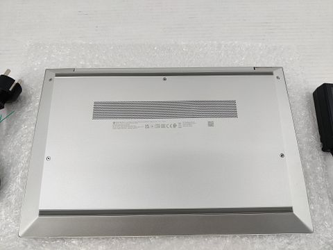 Image 4/6