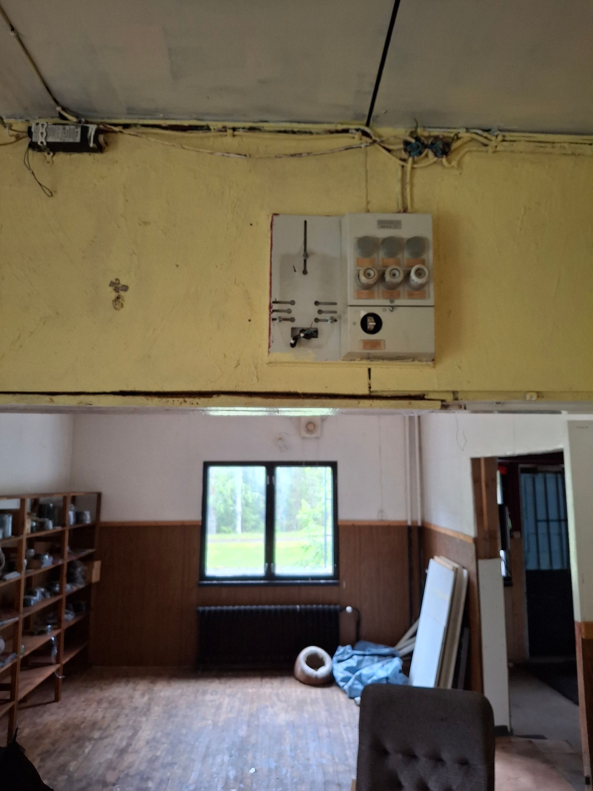 Image 12/49